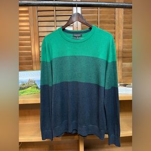 Men’s Banana Republic sweater. Size Medium
